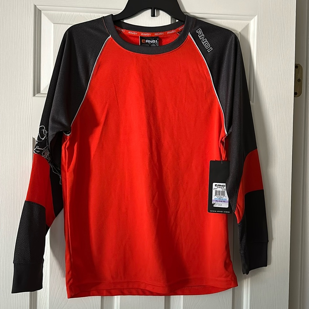 And2 long sleeve pro baller top